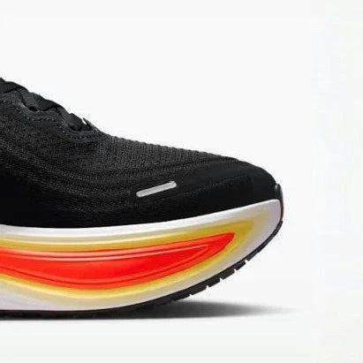 Vomero Plus Black Red